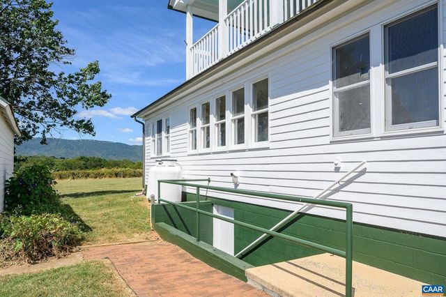 9175 BATESVILLE RD, Afton, VA 22902