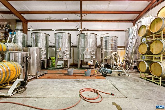9175 BATESVILLE RD, Afton, VA 22902