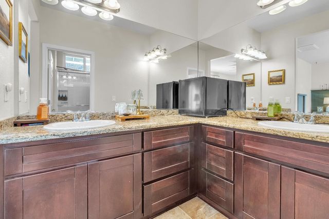 2072 River Rock Dr, Marysville, CA 95901