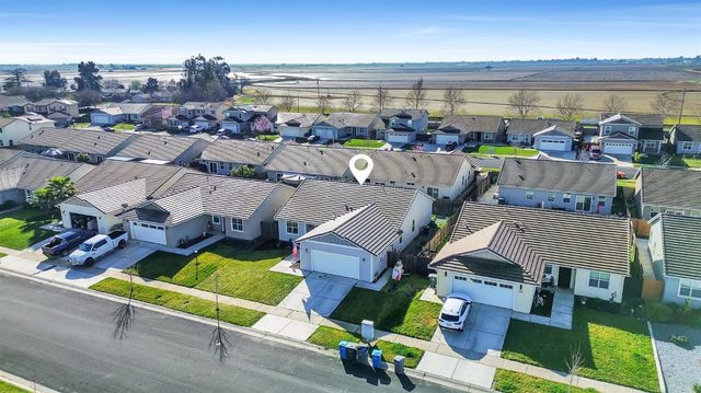 2072 River Rock Dr, Marysville, CA 95901