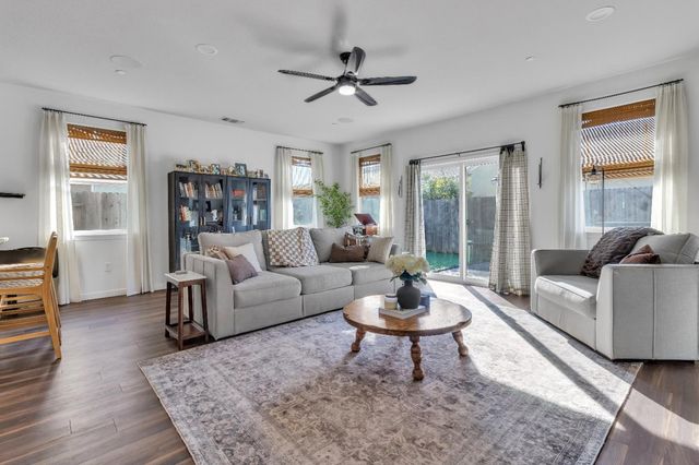 2072 River Rock Dr, Marysville, CA 95901