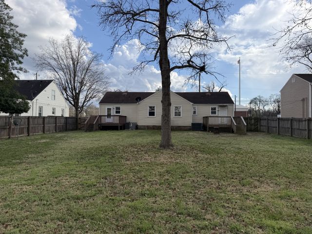 1012 Caldwell Ln, Nashville, TN 37204