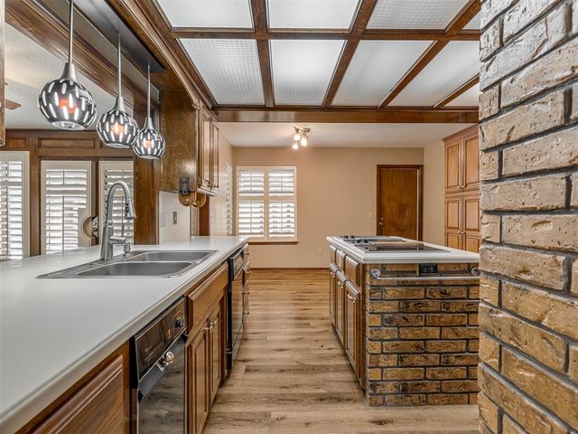 11213 Kingsgate Drive, Oklahoma City, OK 73170
