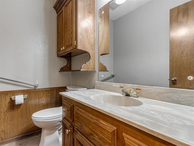 11213 Kingsgate Drive, Oklahoma City, OK 73170