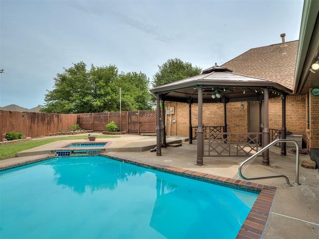 11213 Kingsgate Drive, Oklahoma City, OK 73170