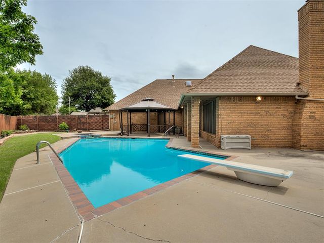 11213 Kingsgate Drive, Oklahoma City, OK 73170