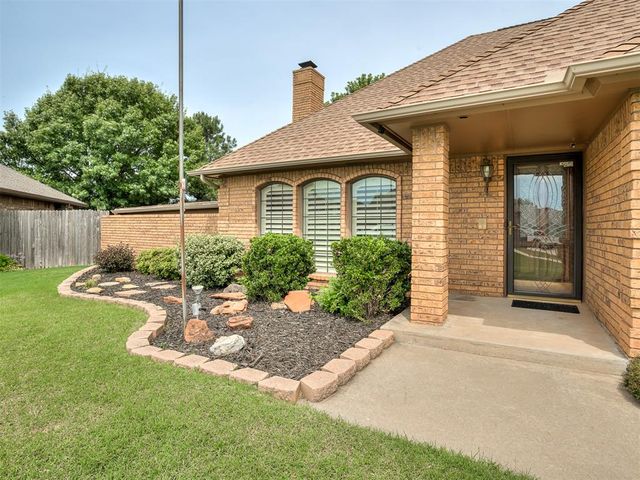 11213 Kingsgate Drive, Oklahoma City, OK 73170