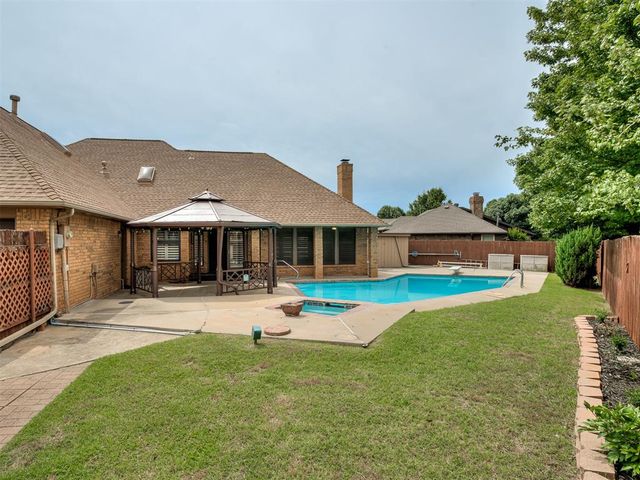 11213 Kingsgate Drive, Oklahoma City, OK 73170
