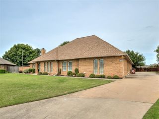 11213 Kingsgate Drive, Oklahoma City, OK 73170