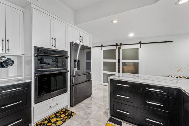 2640 Lake Shore Drive 2112, Riviera Beach, FL 33404