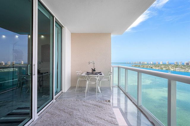 2640 Lake Shore Drive 2112, Riviera Beach, FL 33404