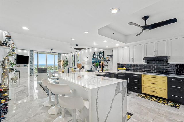 2640 Lake Shore Drive 2112, Riviera Beach, FL 33404