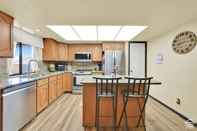 992 E 5625 S, South Ogden, UT 84405