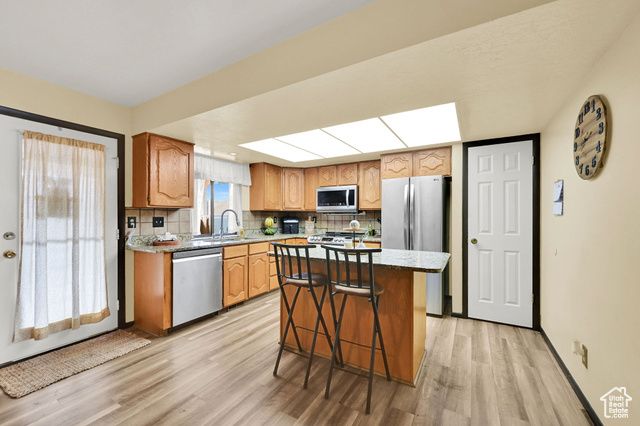 992 E 5625 S, South Ogden, UT 84405