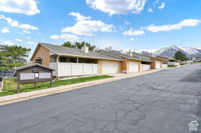 992 E 5625 S, South Ogden, UT 84405