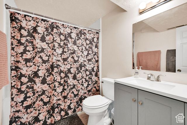 992 E 5625 S, South Ogden, UT 84405