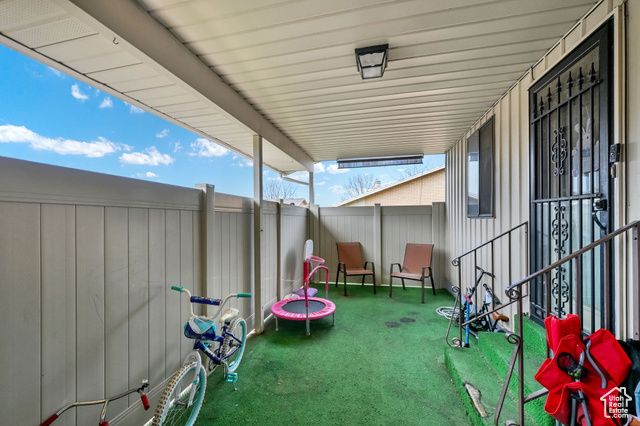 992 E 5625 S, South Ogden, UT 84405