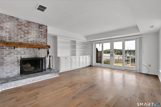 13-21 Nott Lane A3, Essex, CT 06426