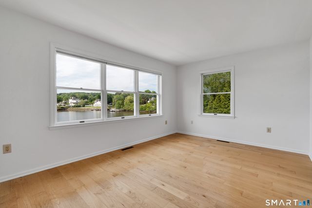 13-21 Nott Lane A3, Essex, CT 06426