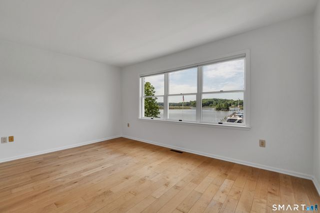 13-21 Nott Lane A3, Essex, CT 06426