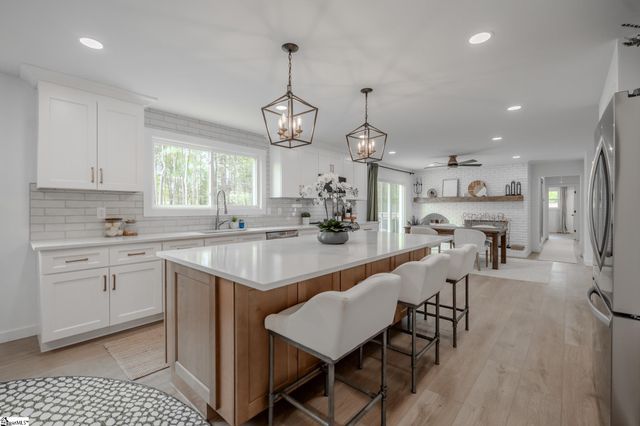 105 Belmont Drive, Fountain Inn, SC 29644