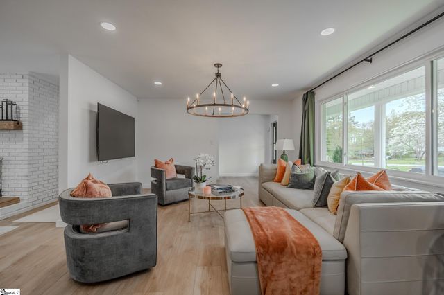 105 Belmont Drive, Fountain Inn, SC 29644