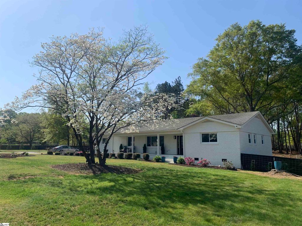 105 Belmont Drive, Fountain Inn, SC 29644