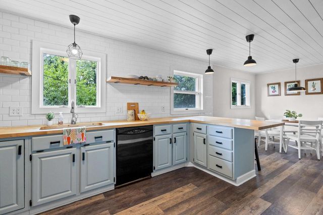 510 Westlawn Circle, Verona, WI 53583