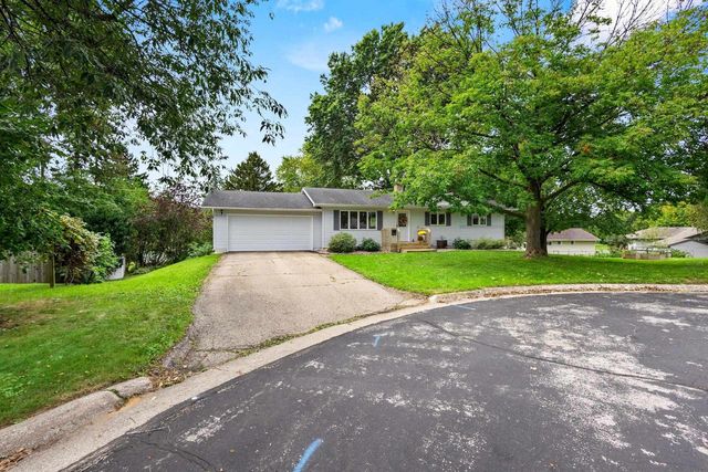 510 Westlawn Circle, Verona, WI 53583