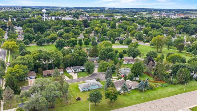 510 Westlawn Circle, Verona, WI 53583