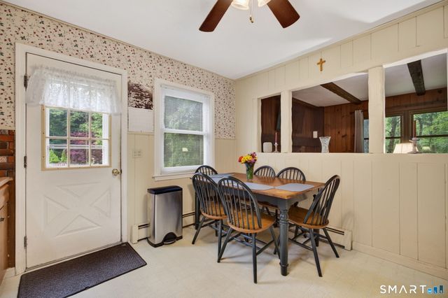 17 Hunters Path, Clinton, CT 06413