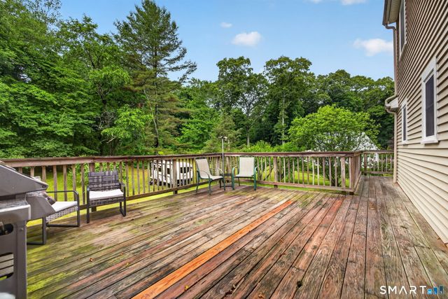 17 Hunters Path, Clinton, CT 06413