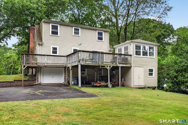 17 Hunters Path, Clinton, CT 06413