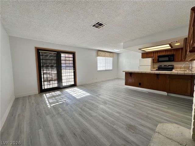 4140 Gannet Circle 251, Las Vegas, NV 89103