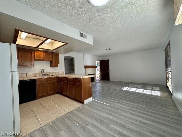 4140 Gannet Circle 251, Las Vegas, NV 89103