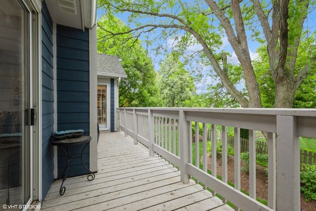 353 Pembroke Court 2, Schaumburg, IL 60193