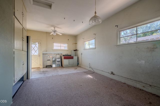 795 Lozier Lane, Medford, OR 97501