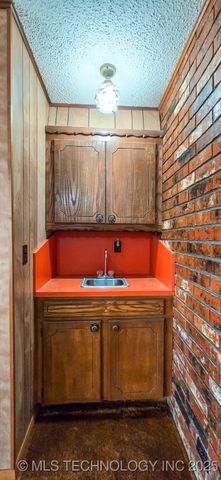 419635 E 1158 Road, Checotah, OK 74426