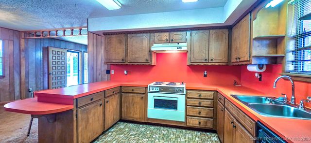 419635 E 1158 Road, Checotah, OK 74426