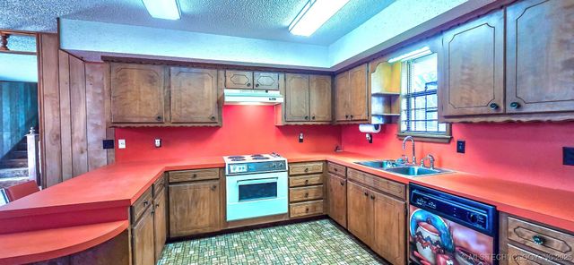 419635 E 1158 Road, Checotah, OK 74426