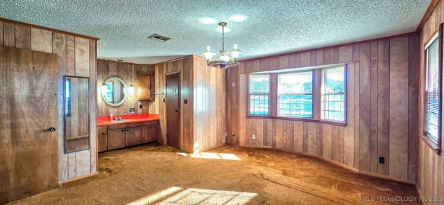 419635 E 1158 Road, Checotah, OK 74426