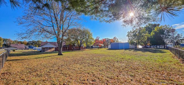 419635 E 1158 Road, Checotah, OK 74426