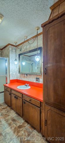 419635 E 1158 Road, Checotah, OK 74426