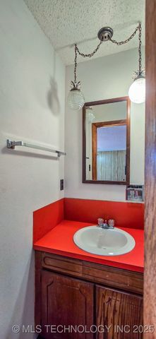 419635 E 1158 Road, Checotah, OK 74426