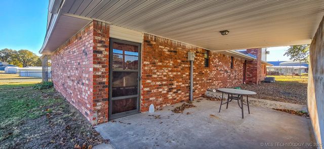 419635 E 1158 Road, Checotah, OK 74426