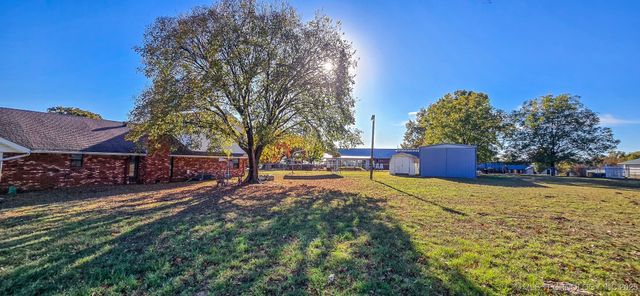 419635 E 1158 Road, Checotah, OK 74426