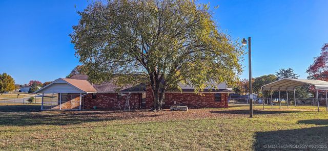 419635 E 1158 Road, Checotah, OK 74426