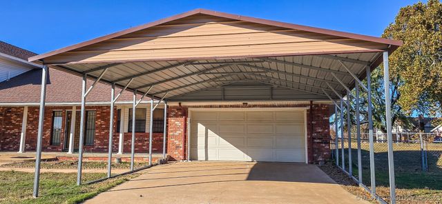 419635 E 1158 Road, Checotah, OK 74426