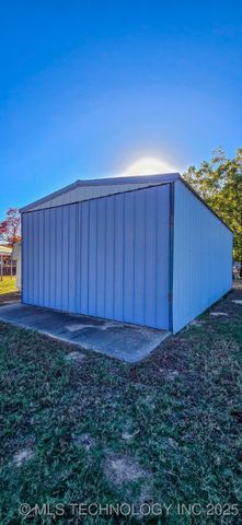 419635 E 1158 Road, Checotah, OK 74426