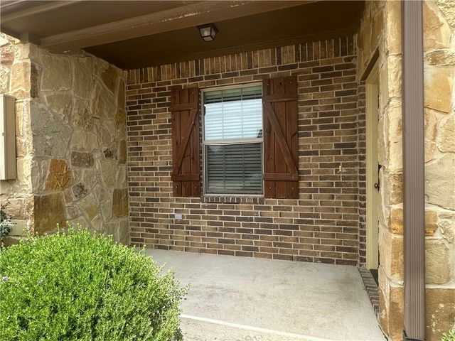 402 Baby Bear Drive, College Station, TX 77845